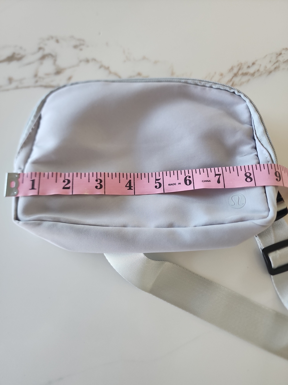 Lululemon Gray Travel Cosmetic Makeup Toiletry Bag Organizer Zip Pouch 8x6 - Picture 4 of 5